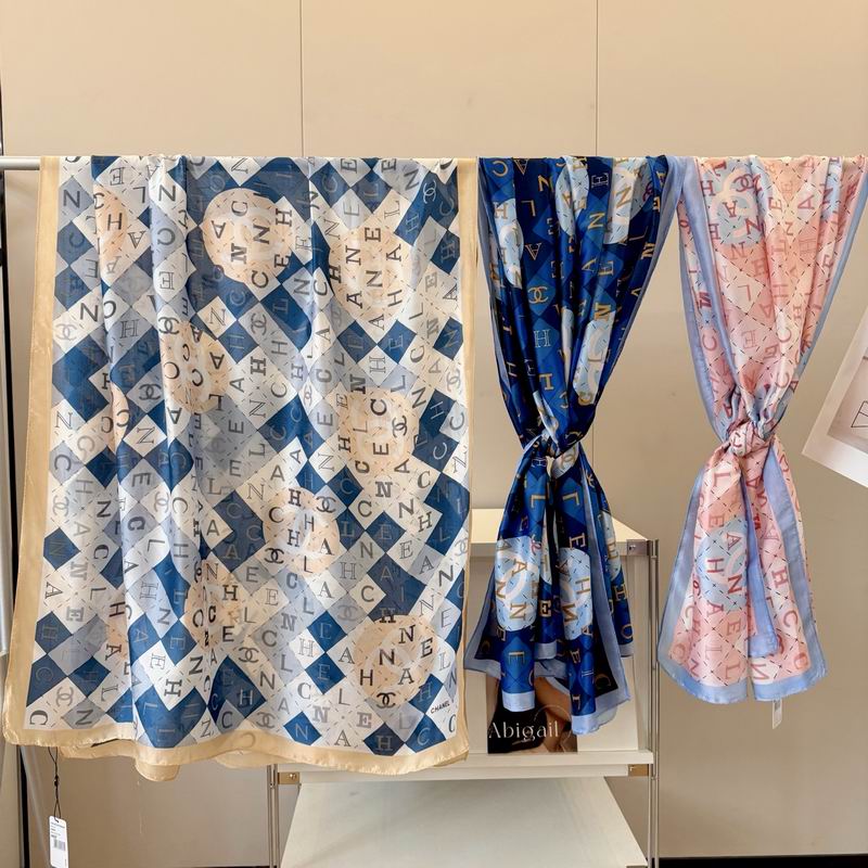 Chanel silk scarf 90-180cm E032957